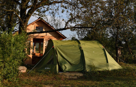 Camping Rural şi Hostel Babou